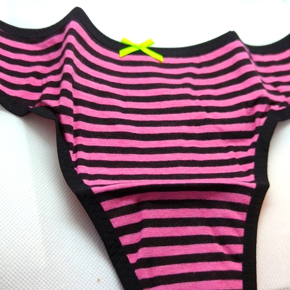 Betsy Johnson Intimates - Picture 9 of 11